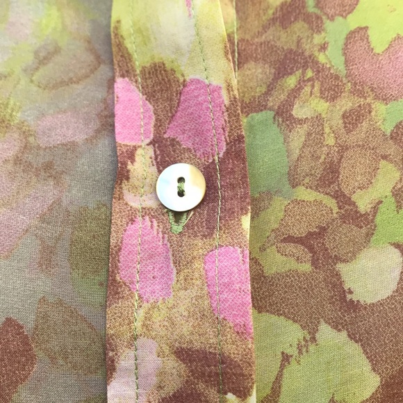 COLDWATER Creek floral blouse - Picture 2 of 10